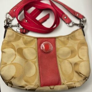 ✌🏼SOLD✌🏼Coach Crossbody/Shoulder bag